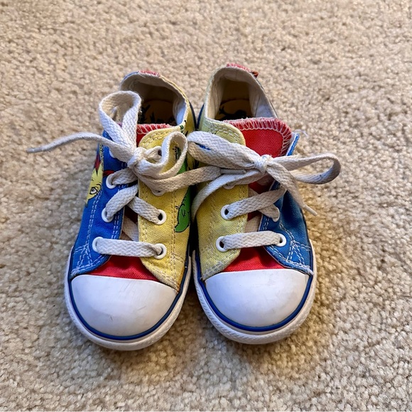 Converse Dr. Seuss ‘One Fish Two Fish’ Sneakers - Picture 3 of 8